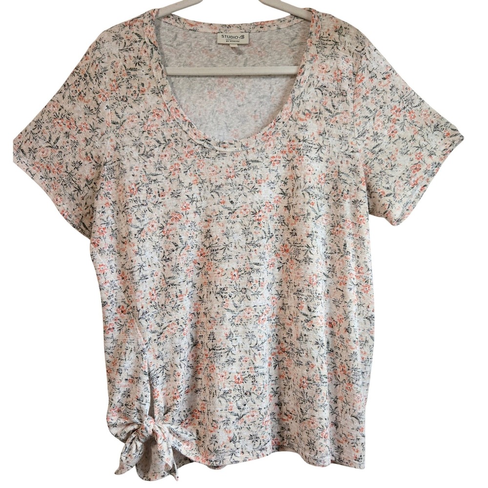 Studio‎ B by Bobeau Women's 1X Floral Side Tie Scoop Neck Short Sleeve Top Peach